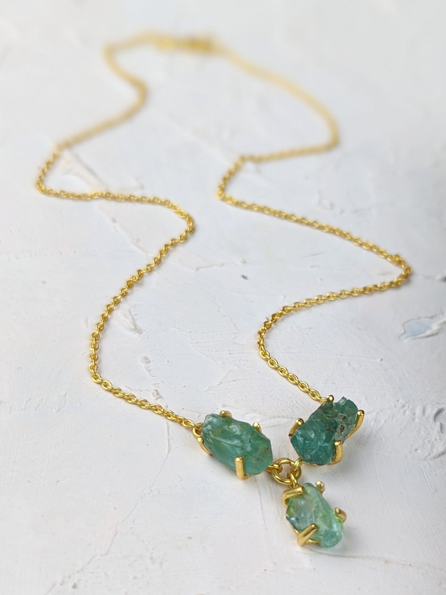 Three-Pronged Raw Apatite Gold Necklace Ash & Rose