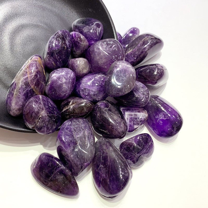 Natural Amethyst Crushed Stone Large Grains Midnightt Light